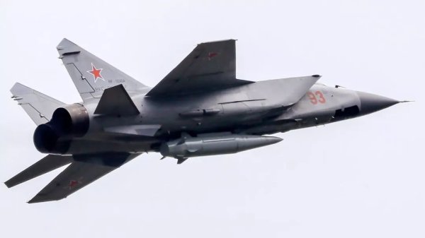 鼎合网 俄国防部：俄军过去一周内对乌克兰军事基础设施发动六次集群打击